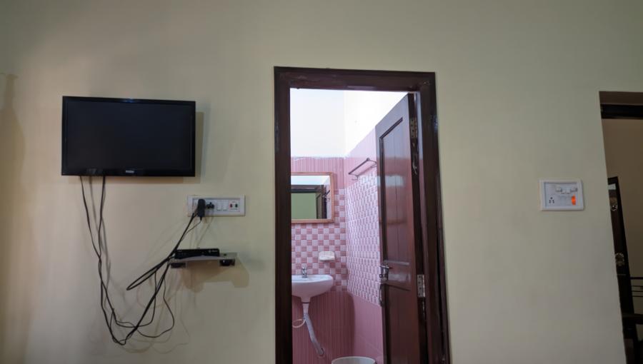 Welcome to Hotel Tarini & Enjoy Modern Hotel Rooms and Services